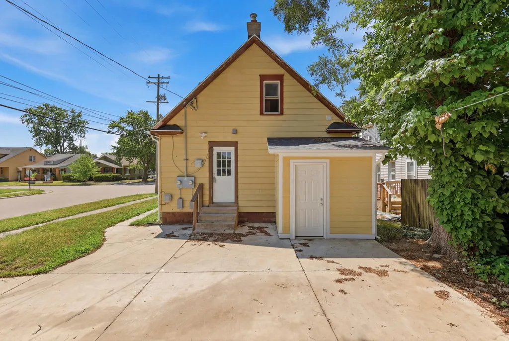 1201 Rathbone Street SW Wyoming City MI 49509