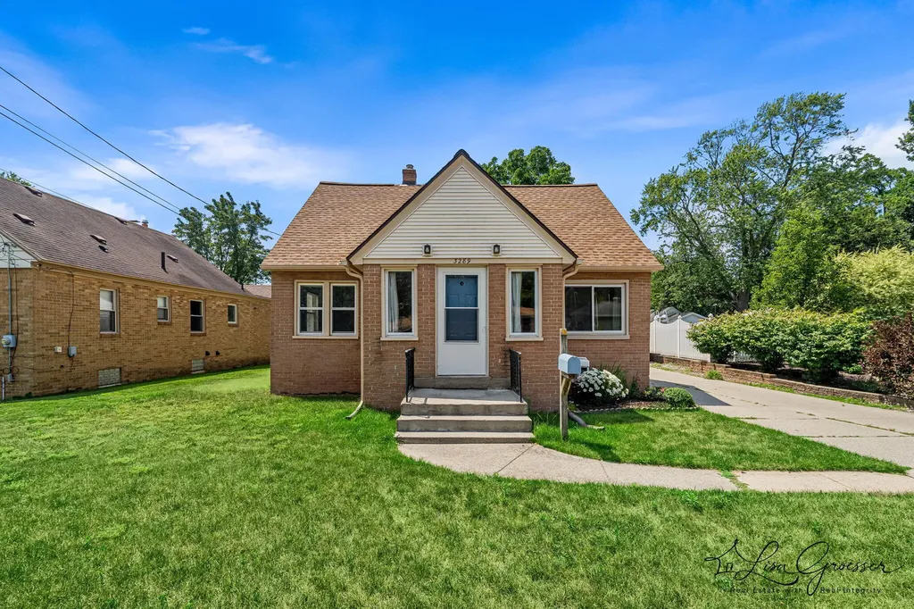 3289 Earle Avenue SW Grandville City MI 49418