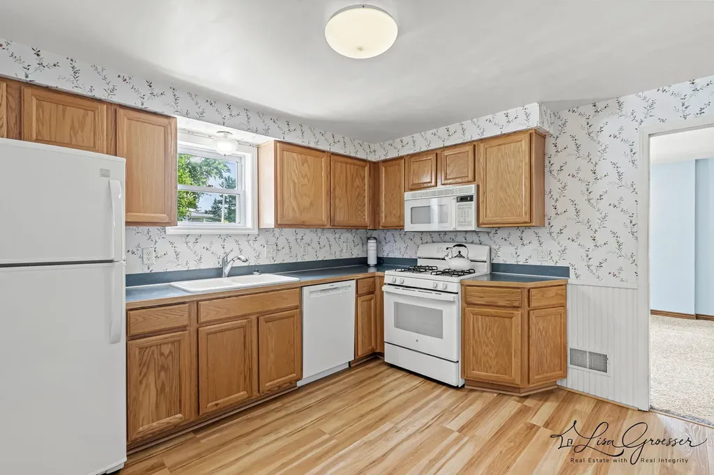 3289 Earle Avenue SW Grandville City MI 49418