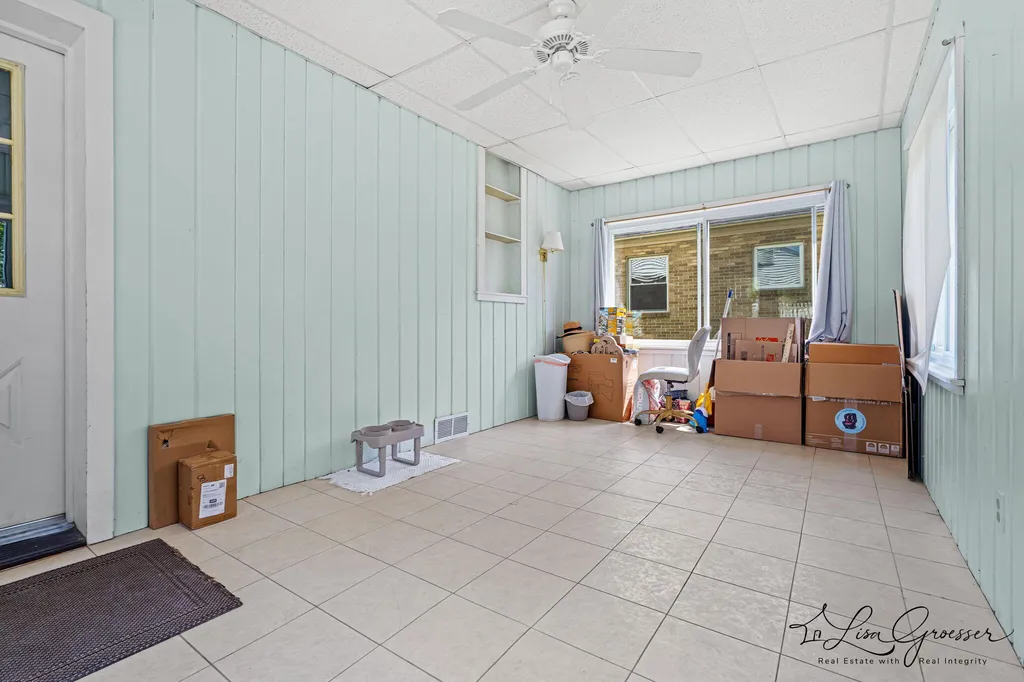 3289 Earle Avenue SW Grandville City MI 49418