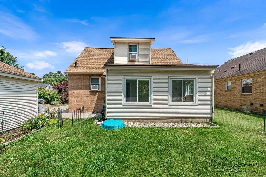 3289 Earle Avenue SW Grandville City MI 49418
