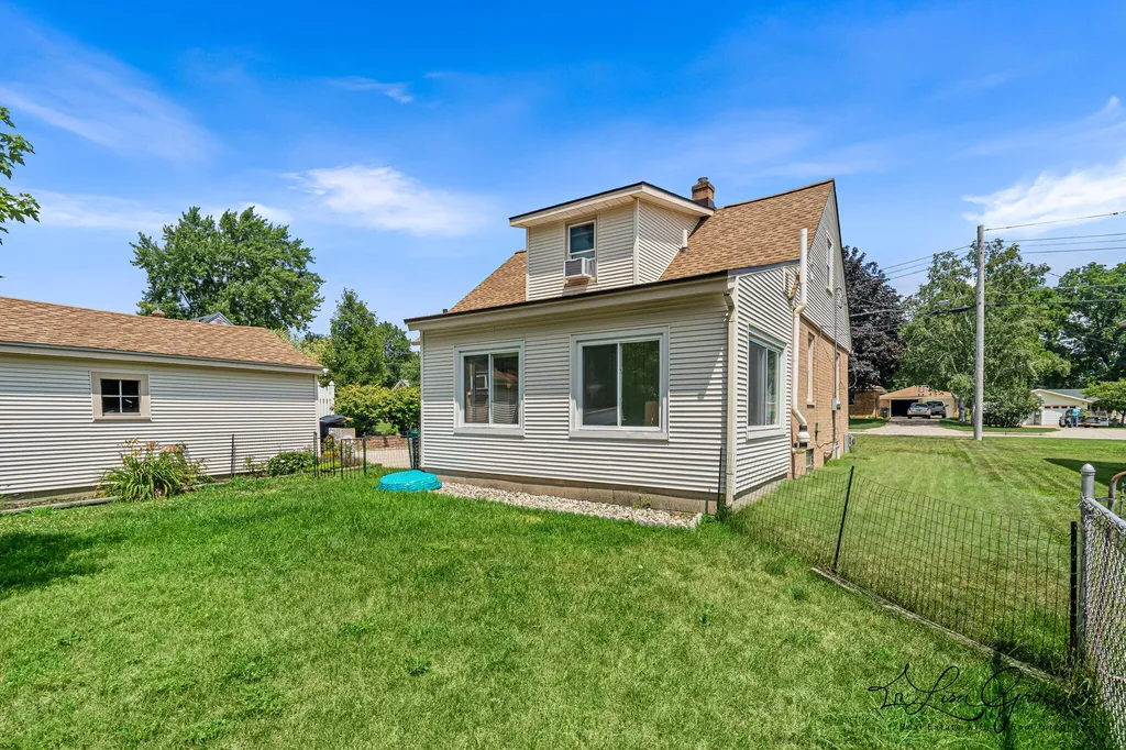3289 Earle Avenue SW Grandville City MI 49418