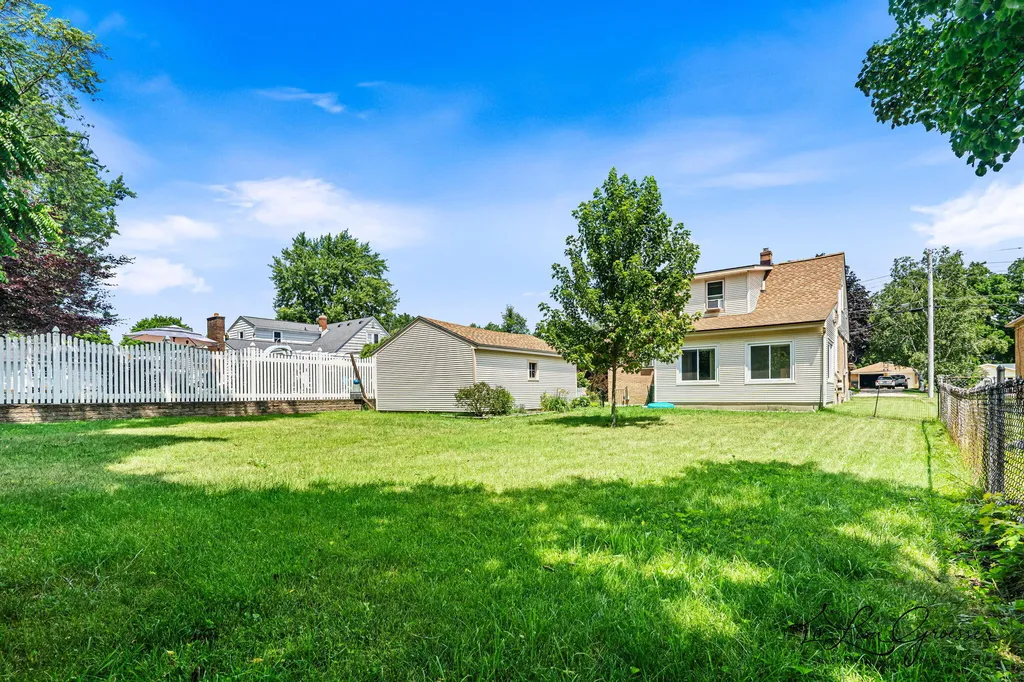 3289 Earle Avenue SW Grandville City MI 49418