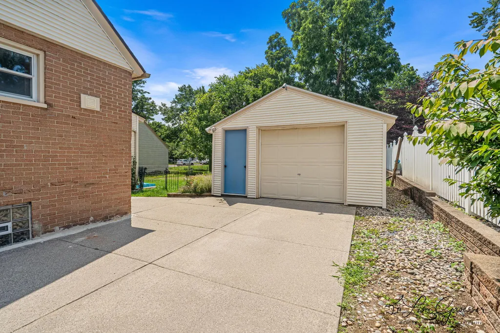 3289 Earle Avenue SW Grandville City MI 49418
