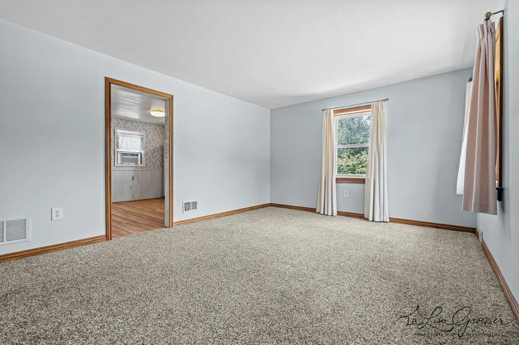 3289 Earle Avenue SW Grandville City MI 49418
