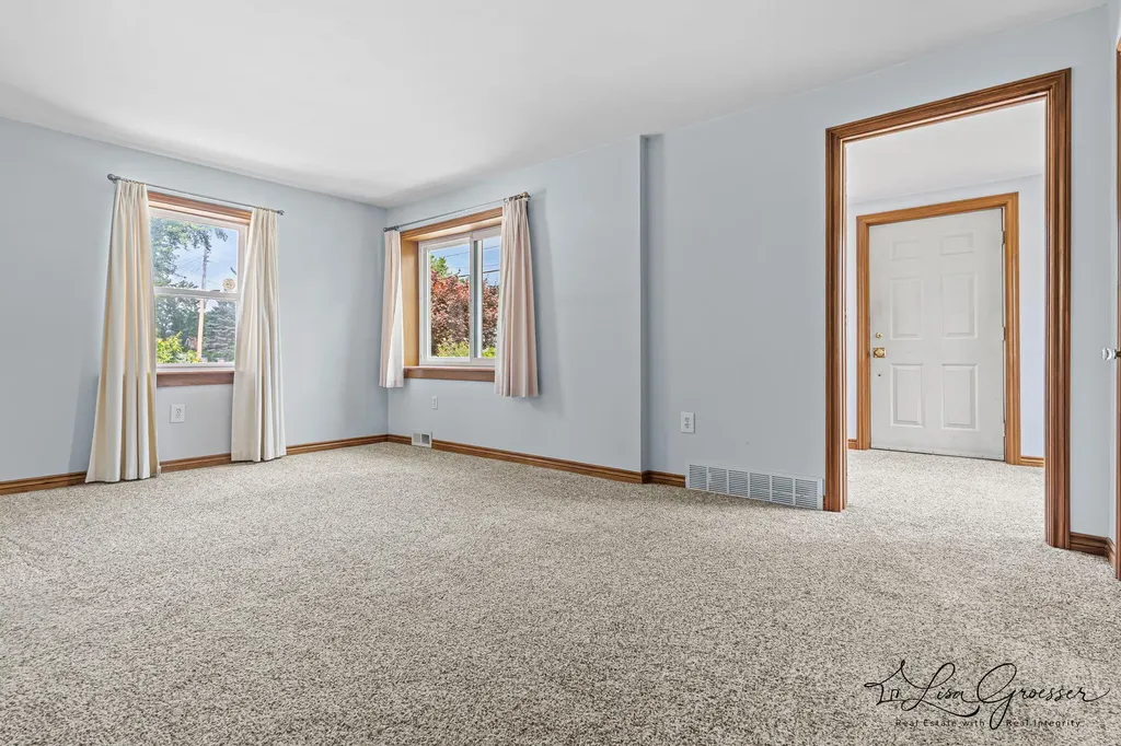 3289 Earle Avenue SW Grandville City MI 49418