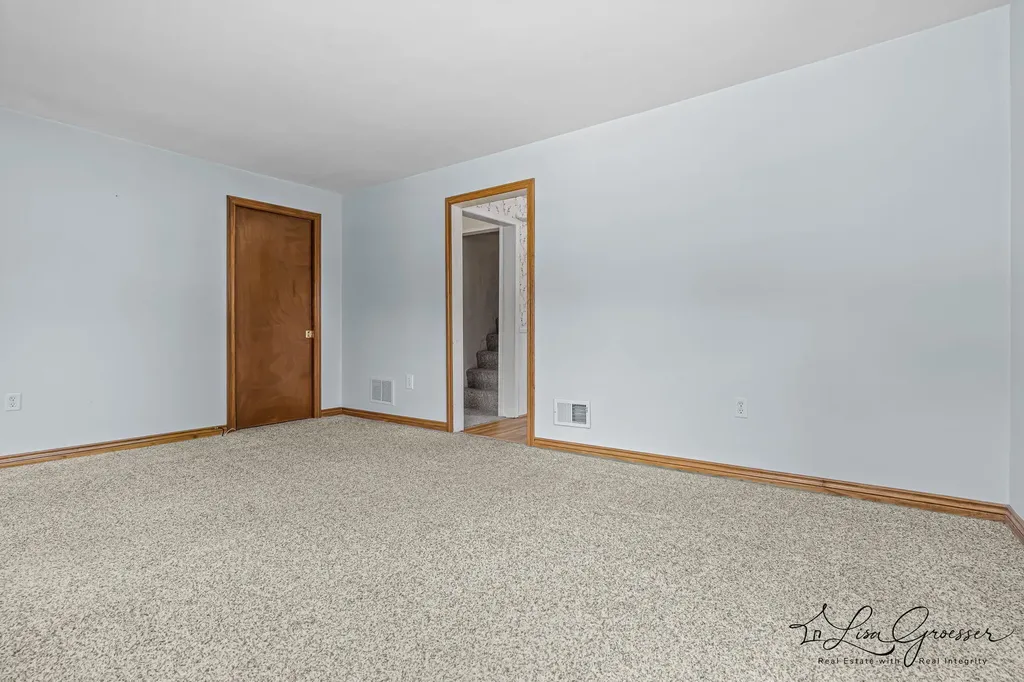 3289 Earle Avenue SW Grandville City MI 49418