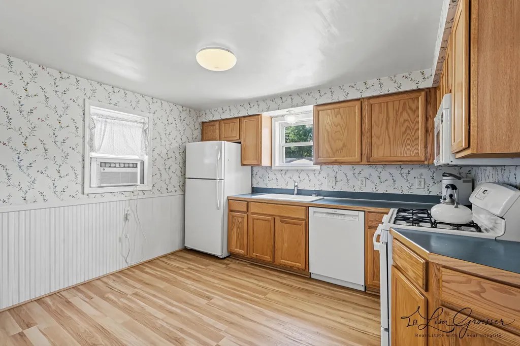 3289 Earle Avenue SW Grandville City MI 49418