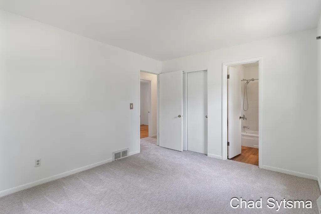 1643 Stonewood Drive SE Lowell Charter Township MI 49331