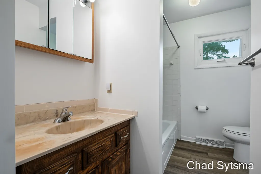 1643 Stonewood Drive SE Lowell Charter Township MI 49331