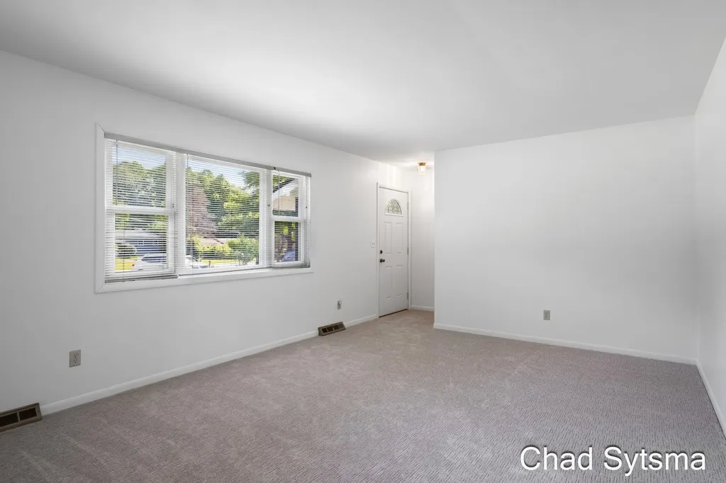 1643 Stonewood Drive SE Lowell Charter Township MI 49331