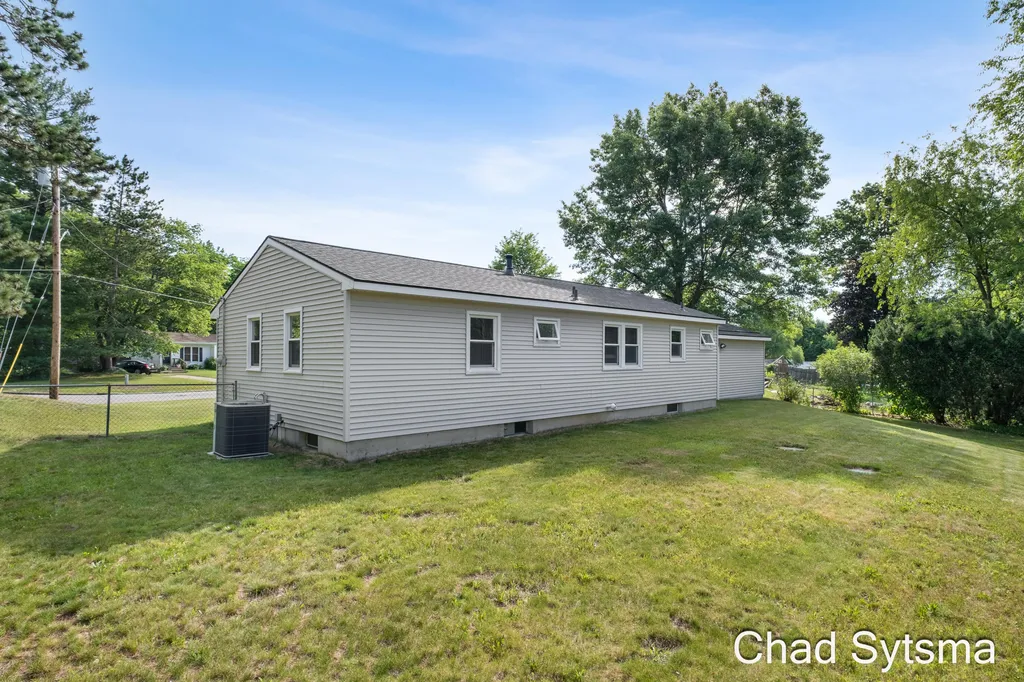1643 Stonewood Drive SE Lowell Charter Township MI 49331