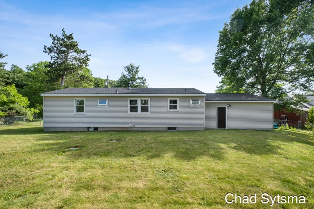 1643 Stonewood Drive SE Lowell Charter Township MI 49331