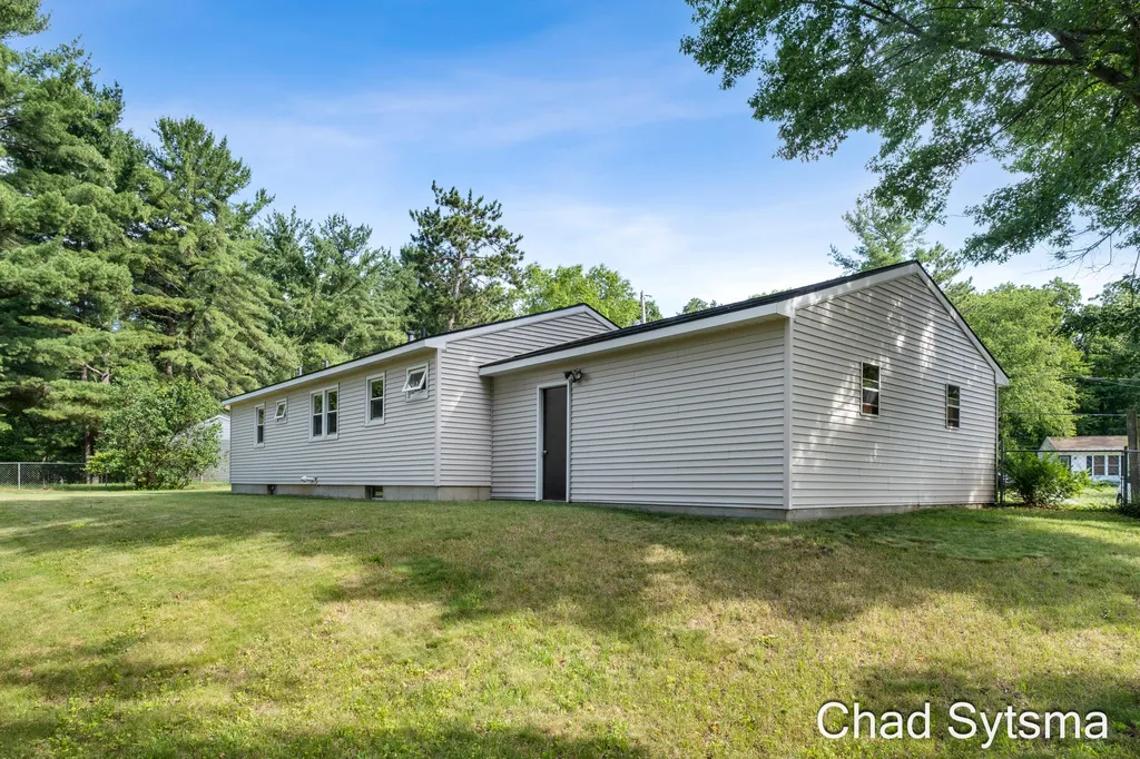 1643 Stonewood Drive SE Lowell Charter Township MI 49331