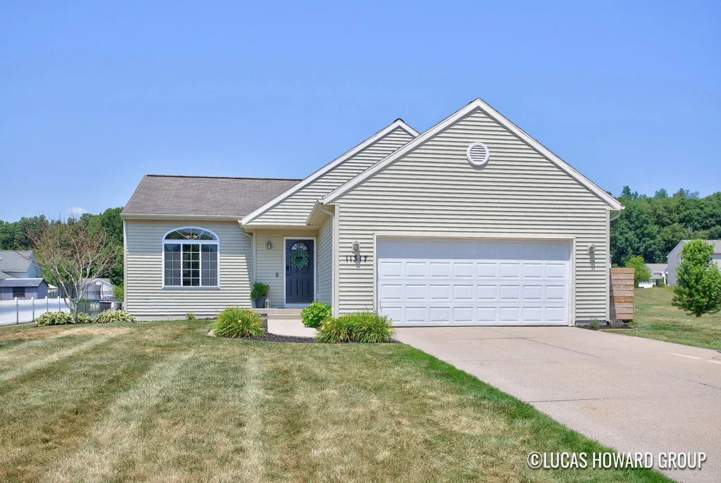 11317 Taunton Drive SE Lowell Charter Township MI 49331