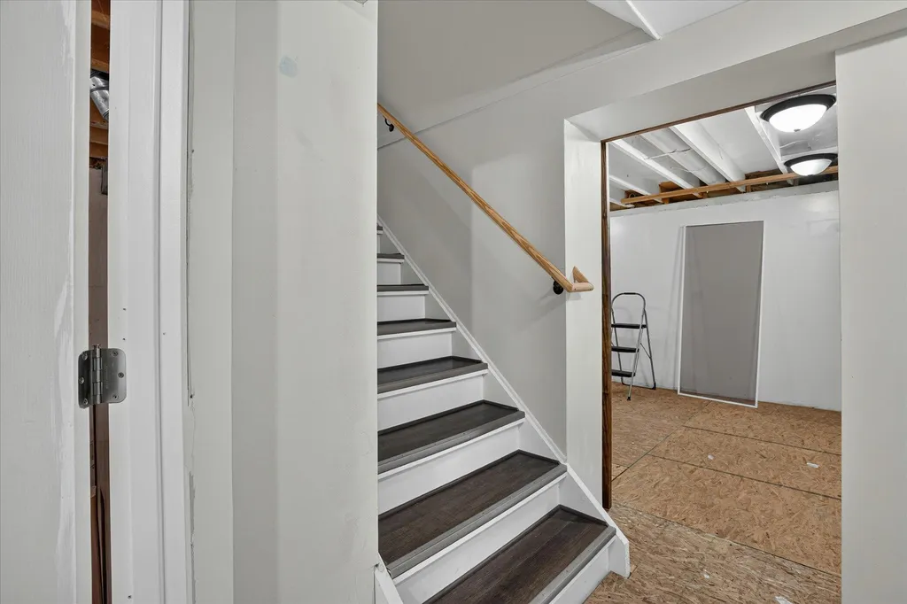 5833 Granary Lane Eaton Township MI 48911