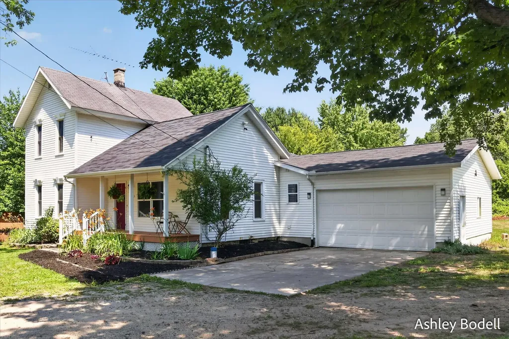 281 7 Mile Road NW Alpine Township MI 49321