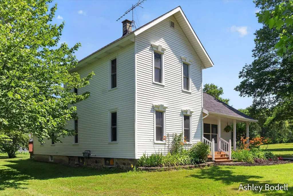 281 7 Mile Road NW Alpine Township MI 49321