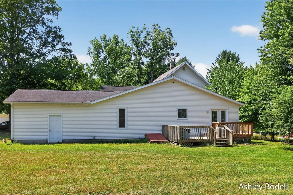 281 7 Mile Road NW Alpine Township MI 49321