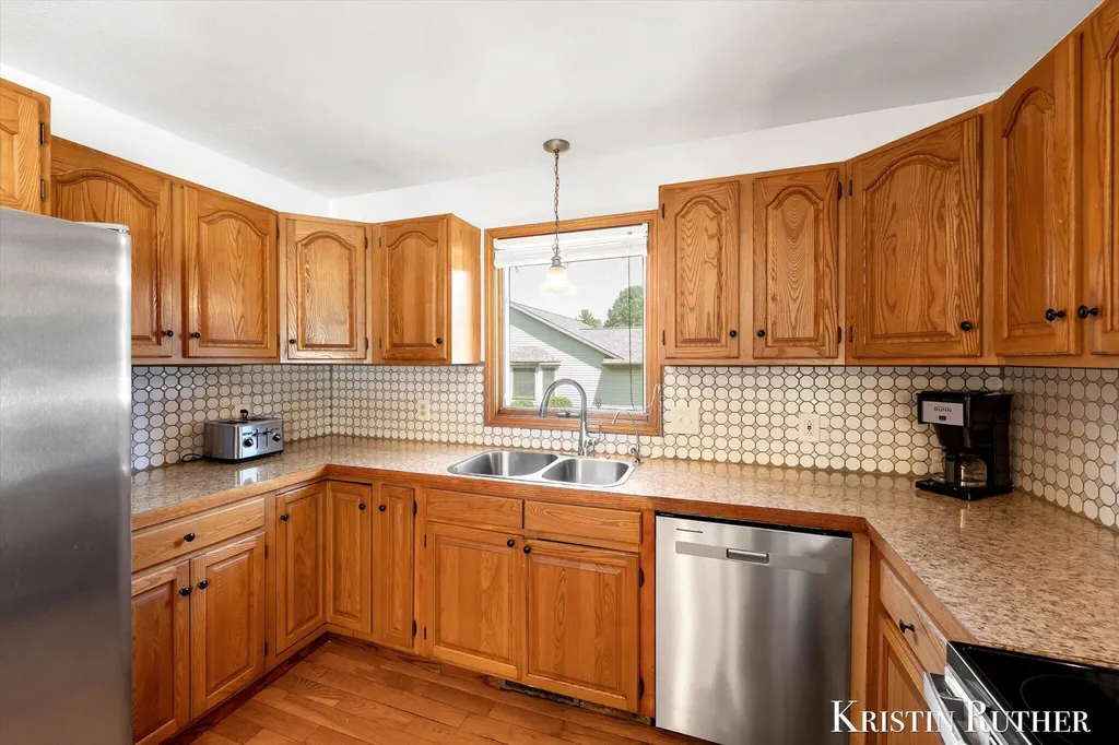 3843 44th Street SW Grandville City MI 49418