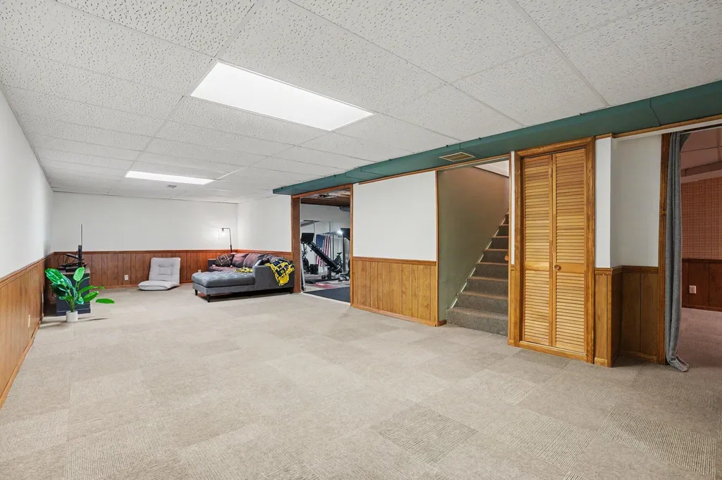 123 Bennett Avenue Hartford City MI 49057