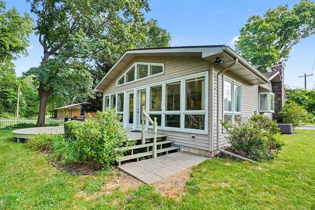 123 Bennett Avenue Hartford City MI 49057
