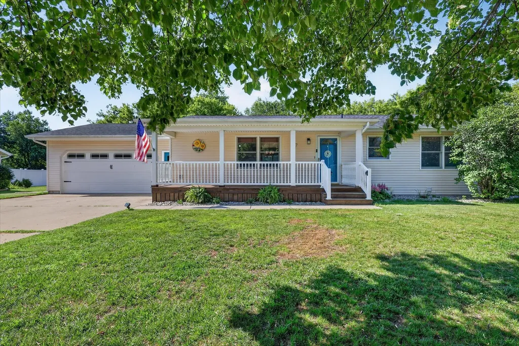 117 Charlotte Street Edmore Village MI 48829