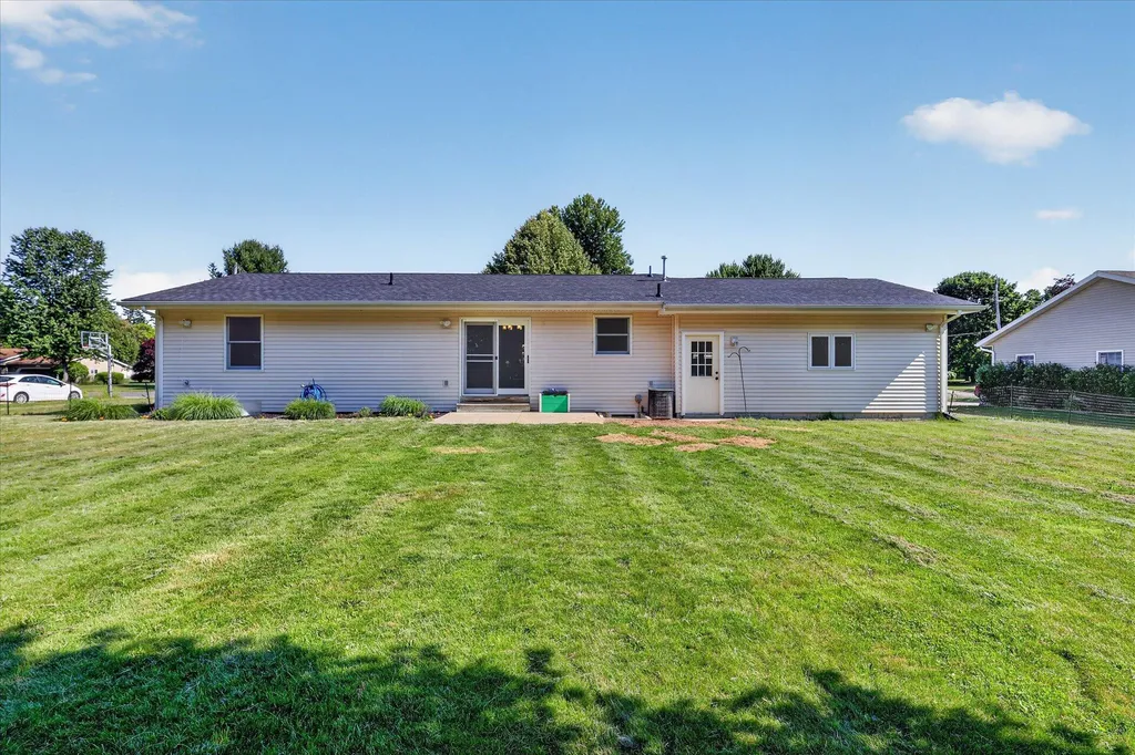 117 Charlotte Street Edmore Village MI 48829
