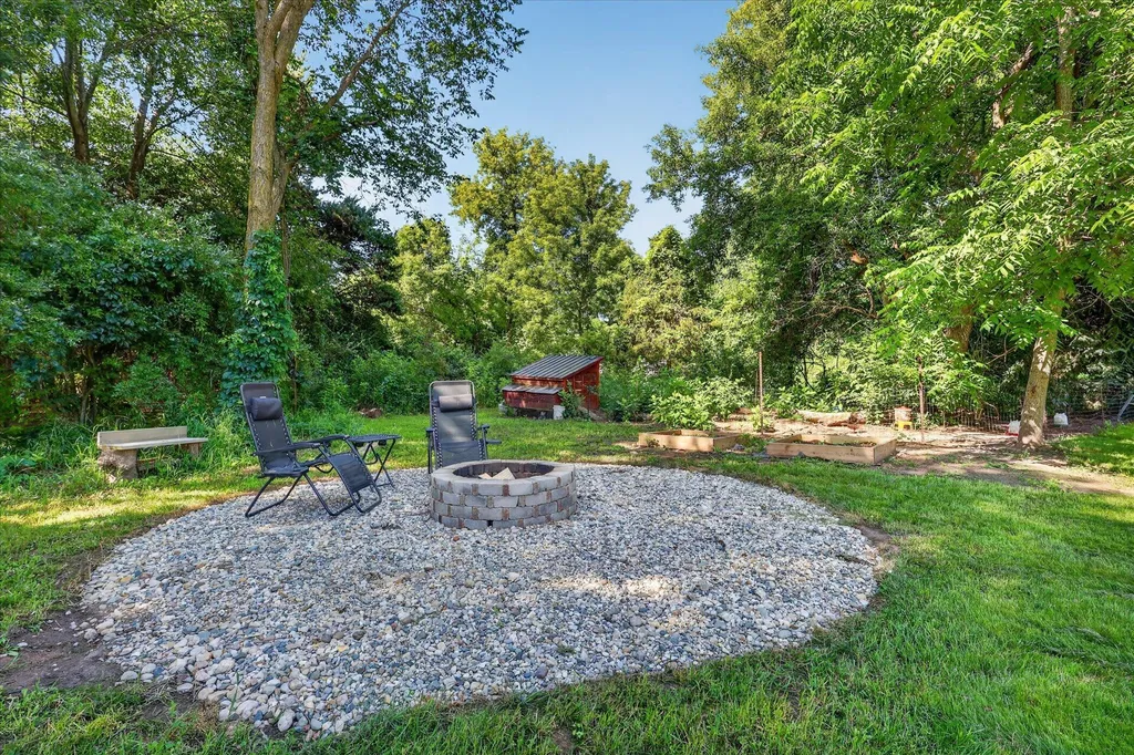 117 Charlotte Street Edmore Village MI 48829