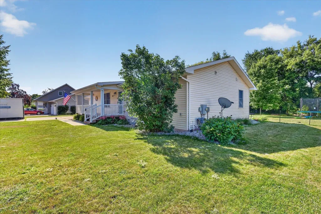 117 Charlotte Street Edmore Village MI 48829