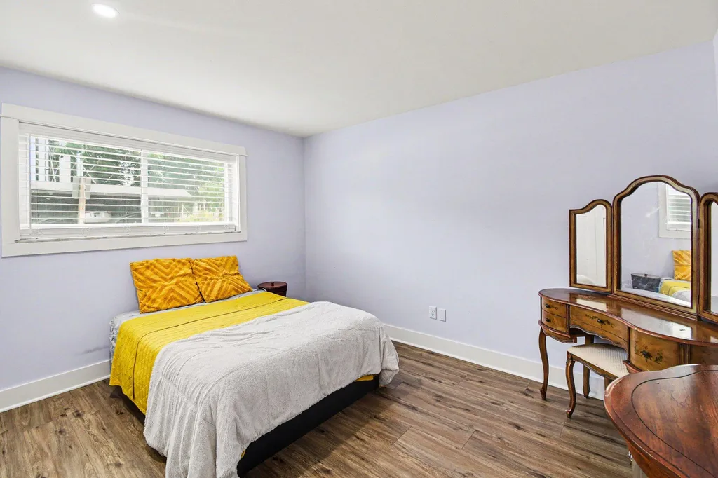 2759 Leonard Street NW Grand Rapids City MI 49504