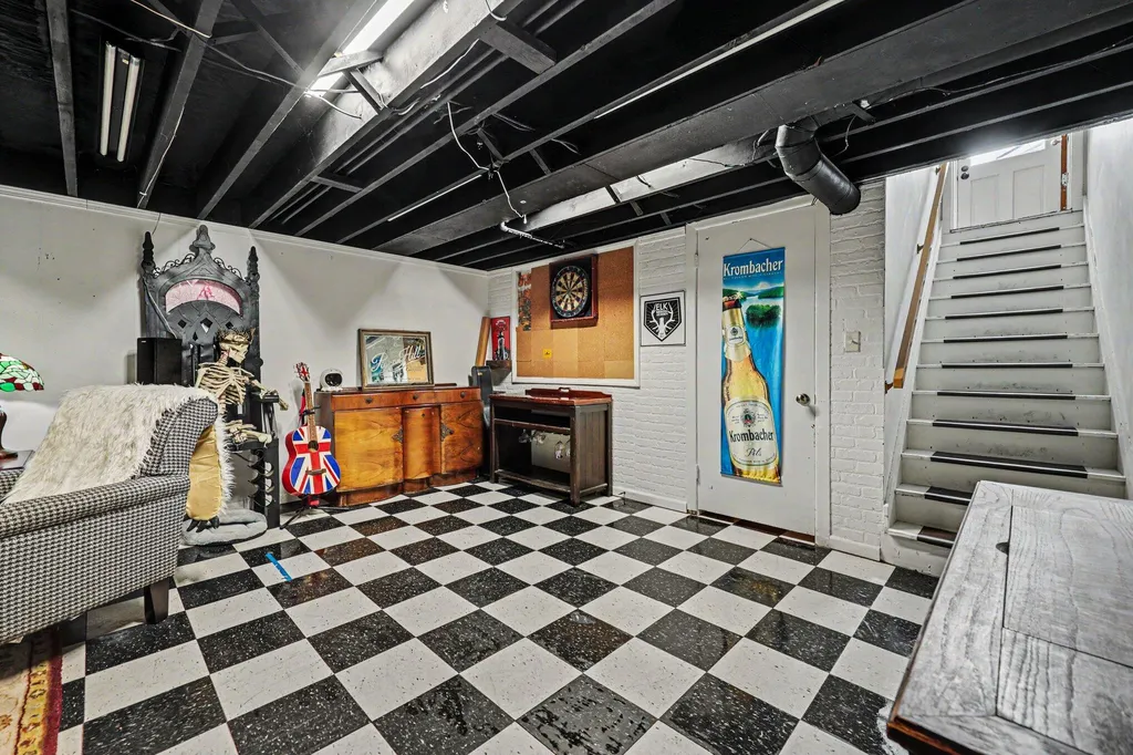 721 Parkway Drive NE Grand Rapids City MI 49525