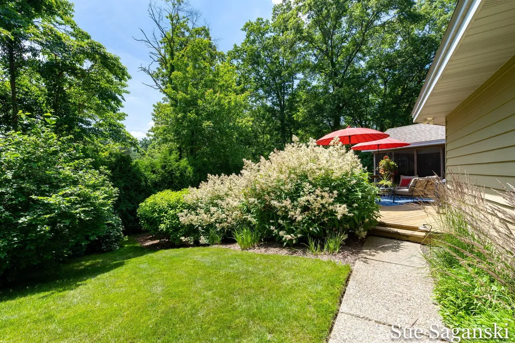 6514 Creekwood Drive Laketown Township MI 49423