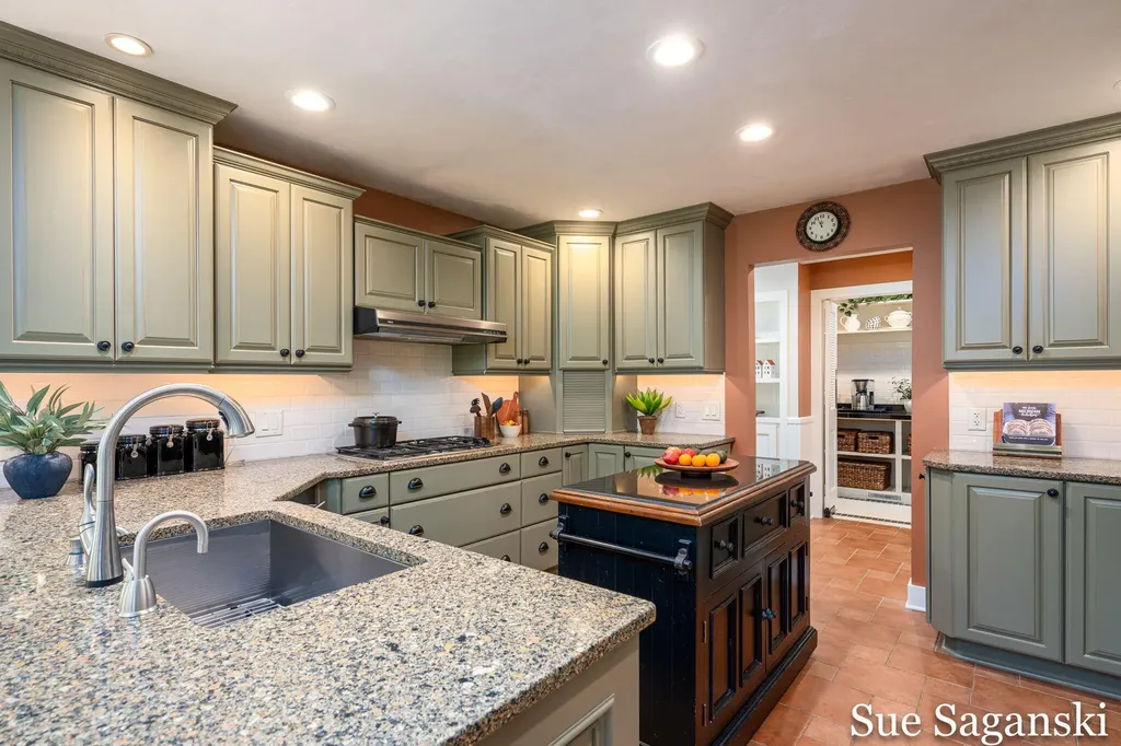 6514 Creekwood Drive Laketown Township MI 49423