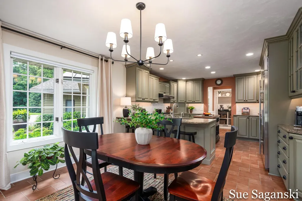 6514 Creekwood Drive Laketown Township MI 49423