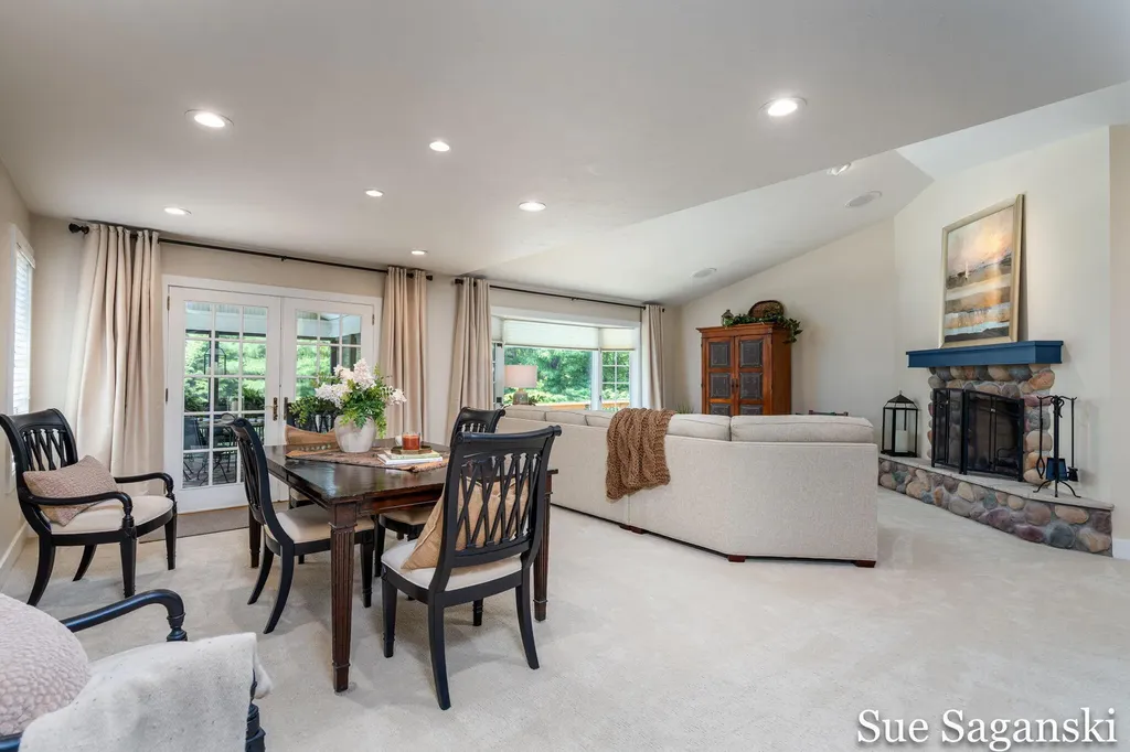 6514 Creekwood Drive Laketown Township MI 49423