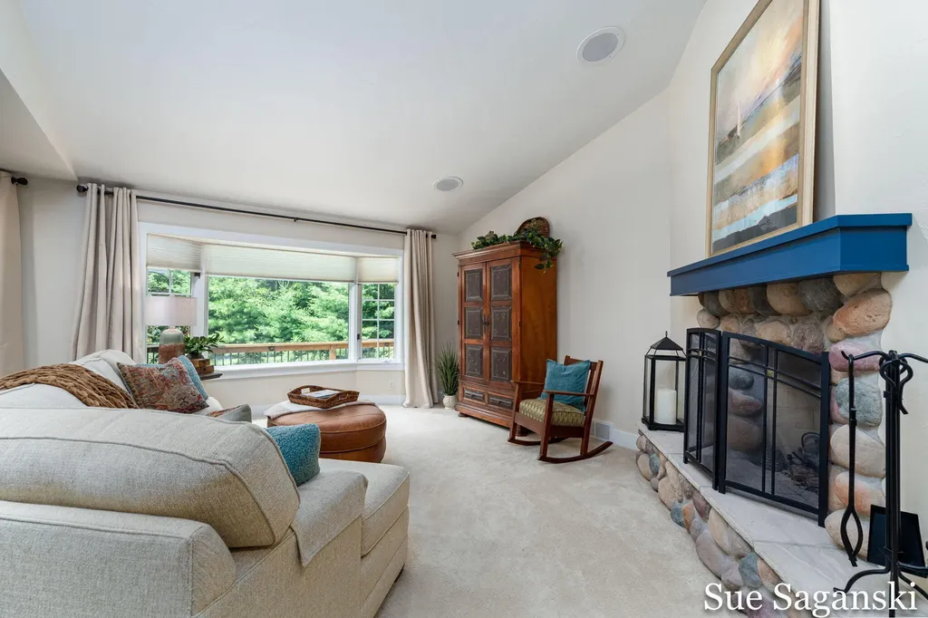 6514 Creekwood Drive Laketown Township MI 49423