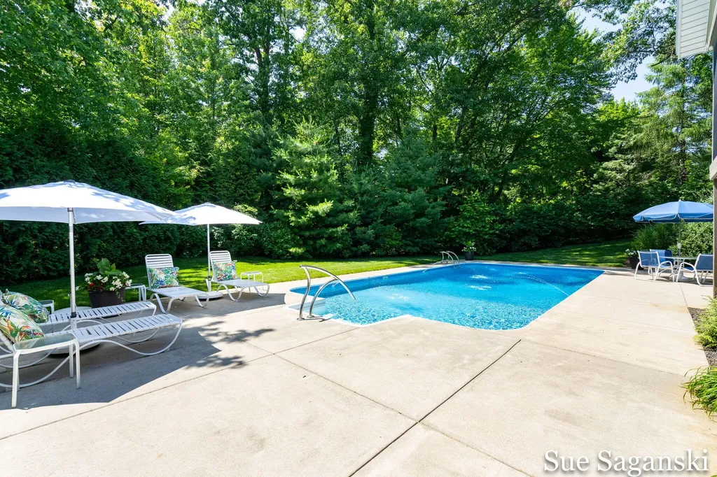 6514 Creekwood Drive Laketown Township MI 49423