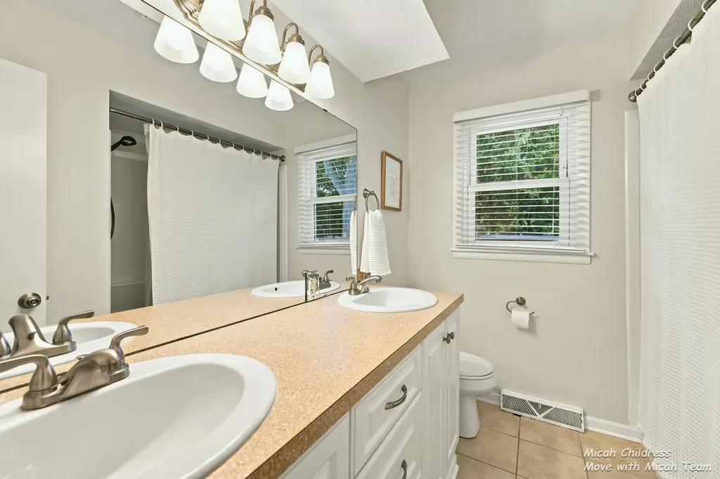 2048 Tulip Lane Georgetown Charter Township MI 49428