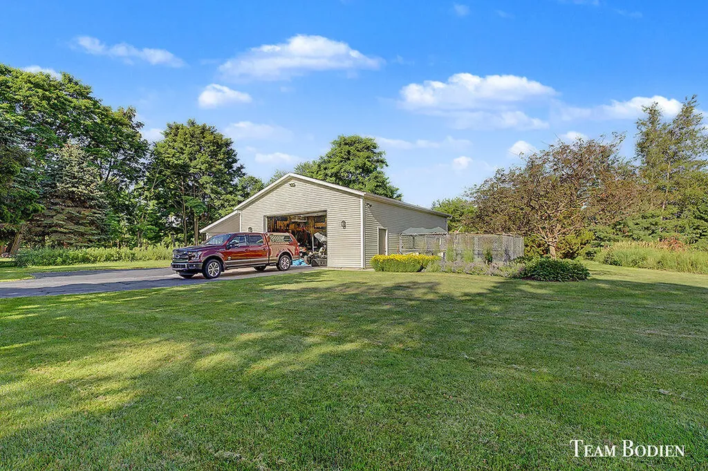 8925 Shaner Avenue NE Courtland Township MI 49341