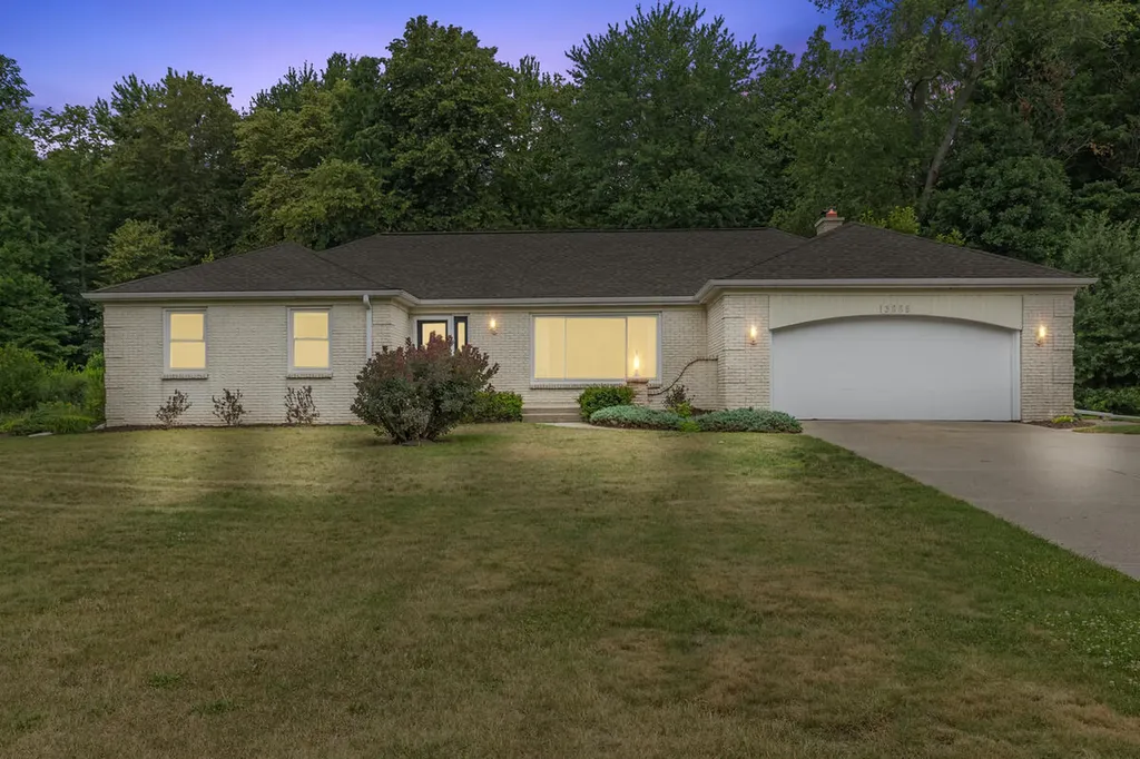13885 Windemere Drive NW Tallmadge Charter Township MI 49534
