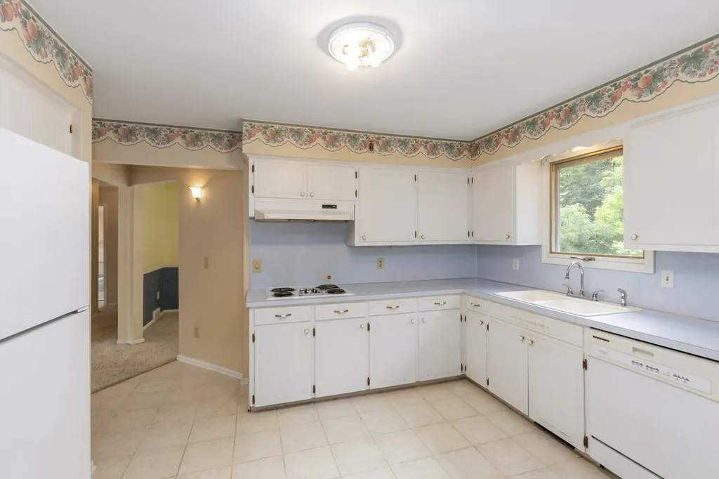 13885 Windemere Drive NW Tallmadge Charter Township MI 49534