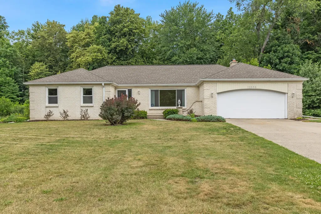 13885 Windemere Drive NW Tallmadge Charter Township MI 49534