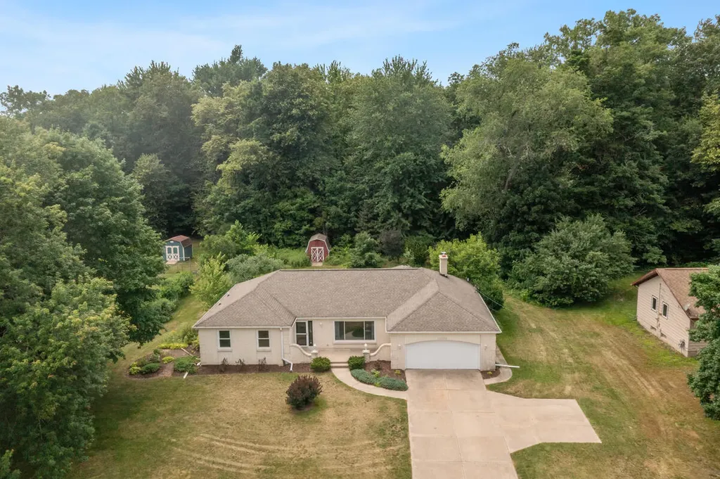 13885 Windemere Drive NW Tallmadge Charter Township MI 49534
