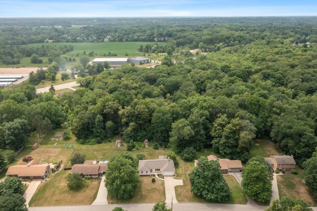 13885 Windemere Drive NW Tallmadge Charter Township MI 49534