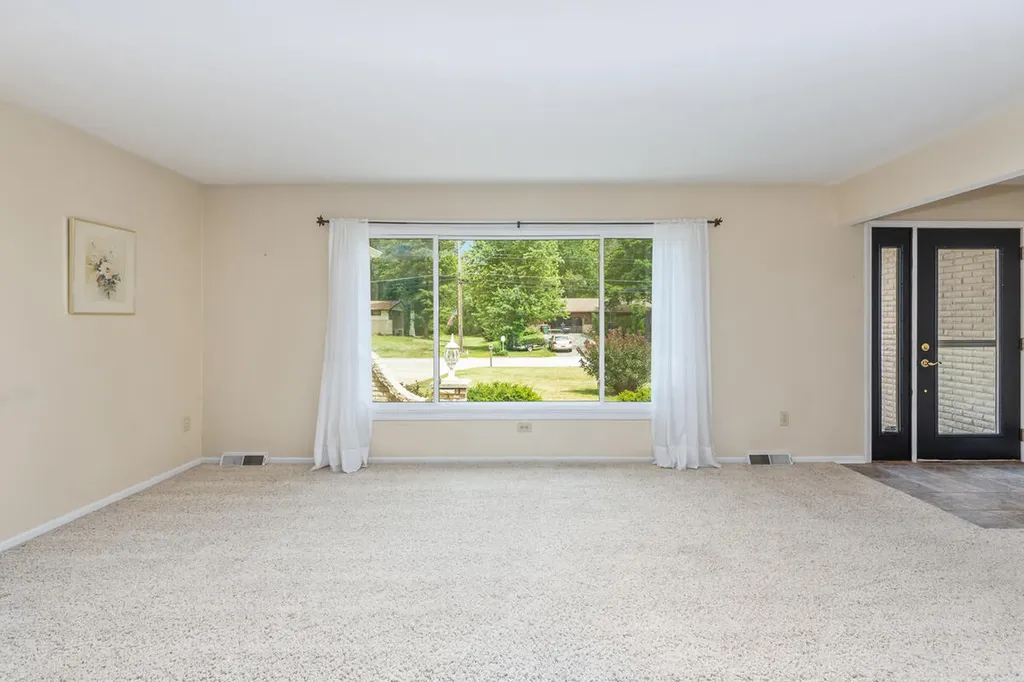13885 Windemere Drive NW Tallmadge Charter Township MI 49534