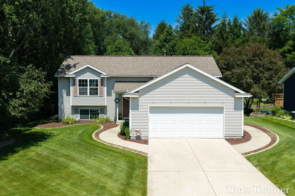 9777 Jane Drive Holland Charter Township MI 49464