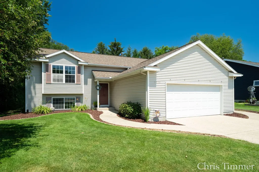 9777 Jane Drive Holland Charter Township MI 49464