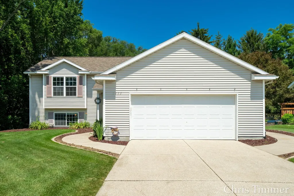 9777 Jane Drive Holland Charter Township MI 49464