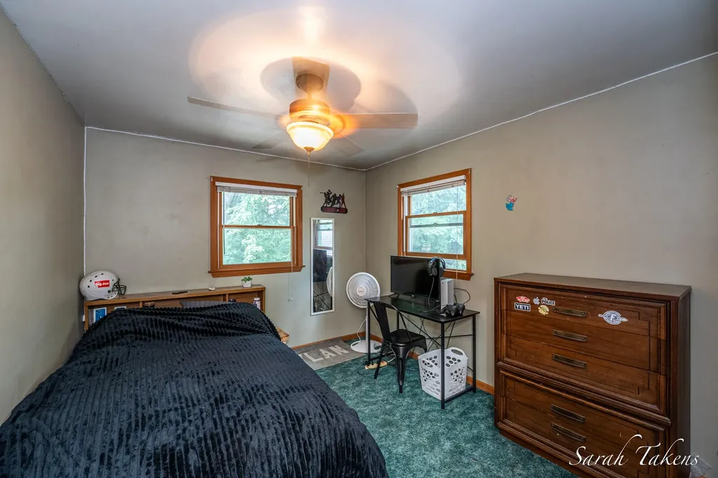 3860 E Pontaluna Road Fruitport Charter Township MI 49415